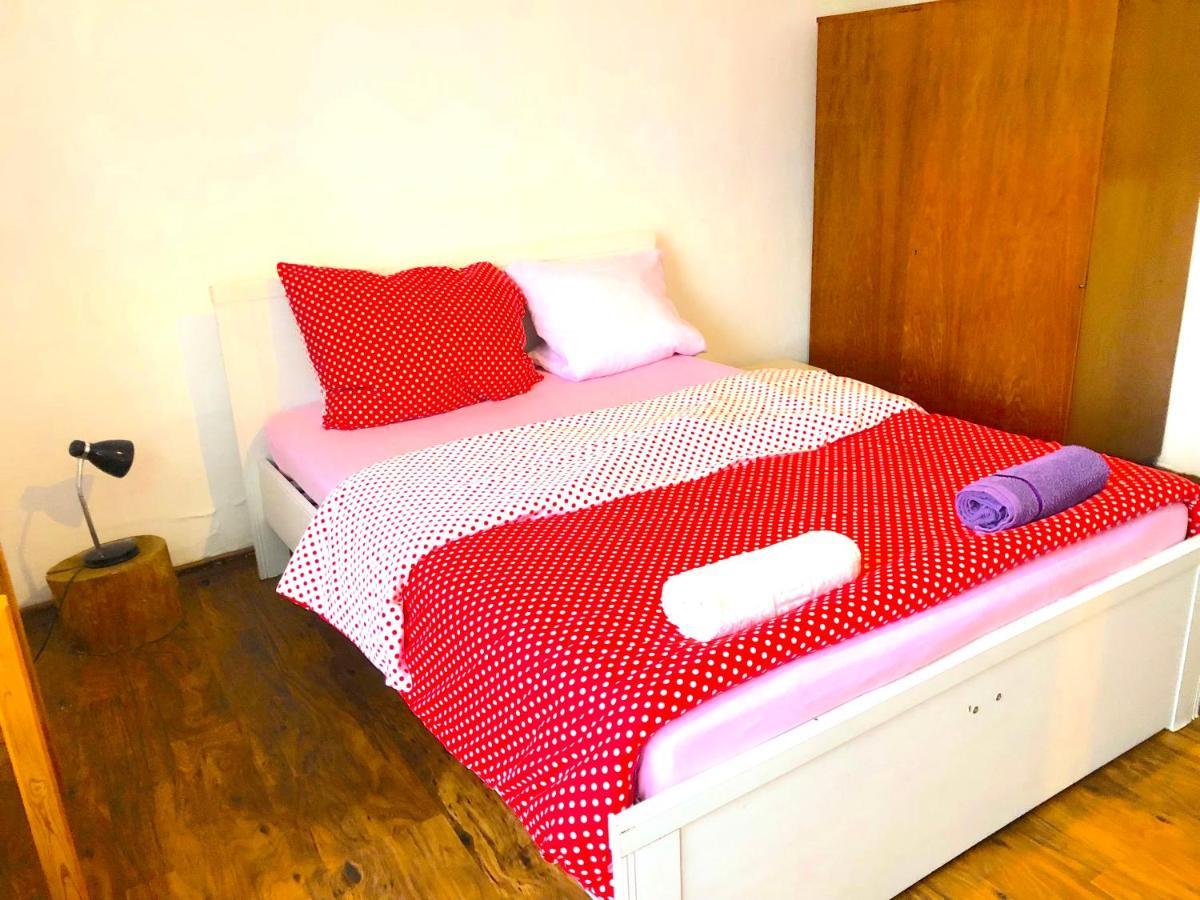 Safar Residence Hrachoviste Luaran gambar