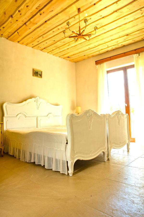 Safar Residence Hrachoviste Luaran gambar