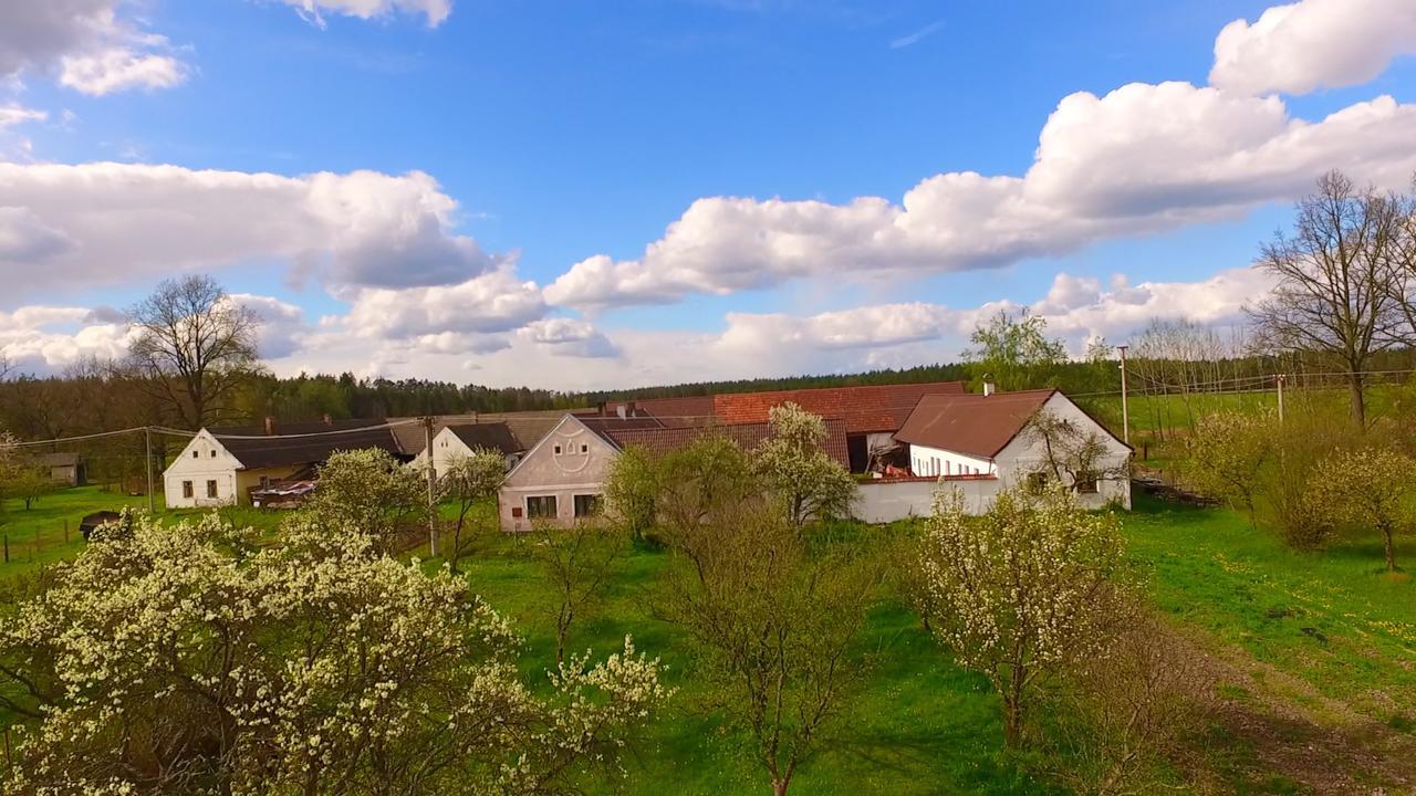 Safar Residence Hrachoviste Luaran gambar